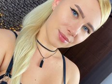 CuteBlondie's avatar