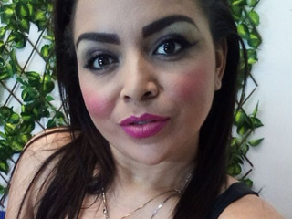 KISS AND LOVE