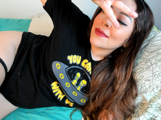 kiss me now