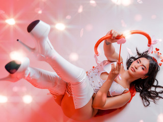 today i'm your naughty cupid!