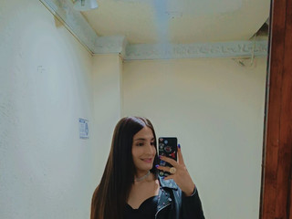 Doll !