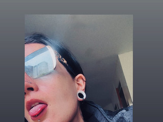 kisses