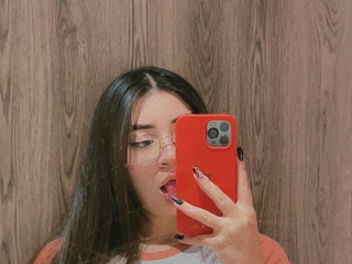 Can I keep you company tonight? 🤭