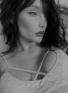 ScarlettSugar lost in my thoughts  photo 9300424