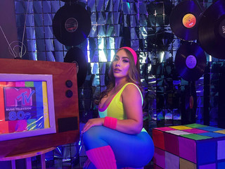 80's style
