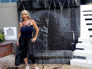 blonde photos