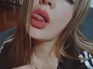 Your lips, my obsession💋🌹💗