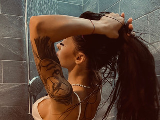 👠 Seduction in Every Move