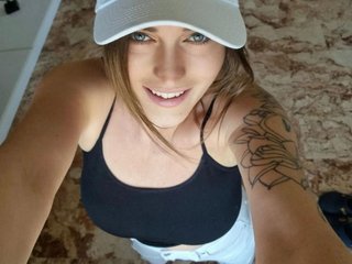 My Model Name Is Giulia23, A Camming Sensual Woman Is What I Am And I'm 36 Yrs Old