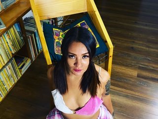 I'm 25 Yrs Old And I Am A Brunette, A Sex Cam Dreamy Gal Is What I Am