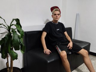 People Call Me ThomasCarter1, I Am A Blonde, My Age Is 22 Years Old