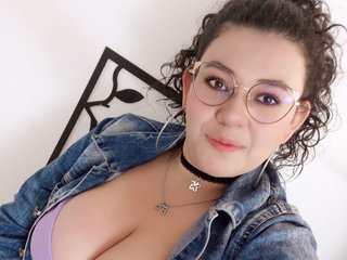 I Am A Brunette, My Model Name Is Ayleenz, Bogota Is Where I Come From