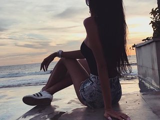 I'm A Camwhoring Appealing Honey! 25 Is My Age, I Am A Brunette