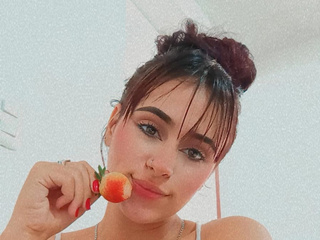 Does a strawberry like?🍓