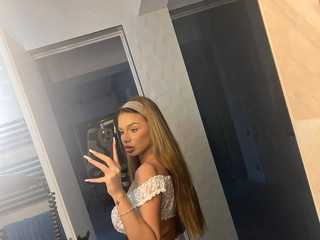 Pure in White, Dirty in Mind 🕊️🔥