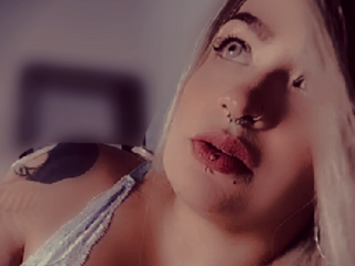 Innocent face , naughty body