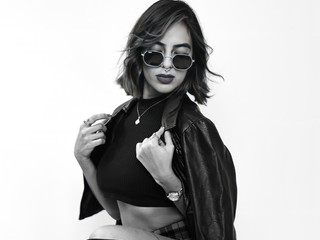 B&W 🖤🤍