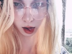 AlicePinkheads Avatar