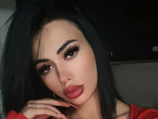 tell me if you like my Make-up and nails