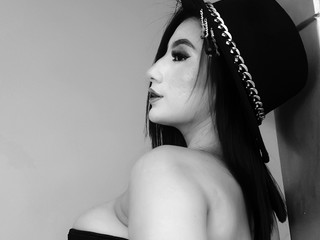 B&W 🖤🤍