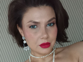 Just a lil bit of me! 💋