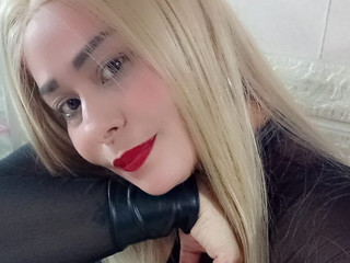 blonde 🌸