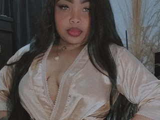 YUMMY GIRL