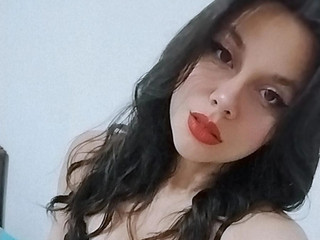 Your hot girl 😈🔥🖤