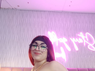 Your hot redhead ❤