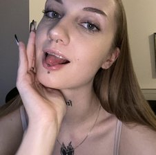 AlexaKisses