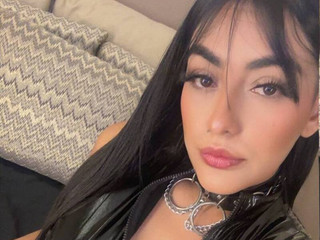 Are you ready to serve me? 🤬🥵