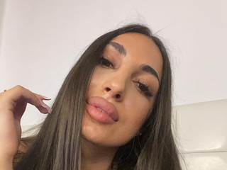 i want  your  taste on my lips 💋💋💋