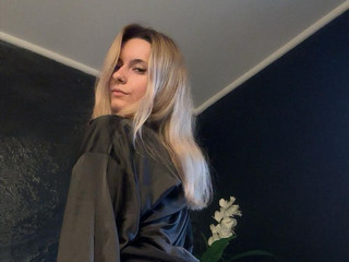 Who said petite girls dont have fat asses ? 💕😋