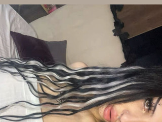 come and kiss me