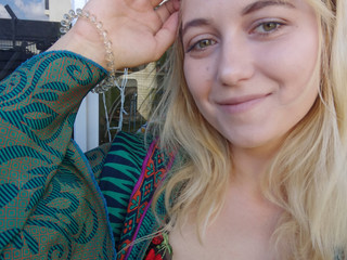 22