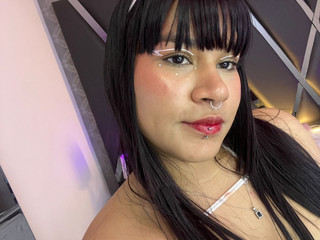 come and kiss me