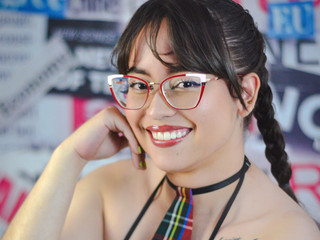 A cute girl 😏🎀