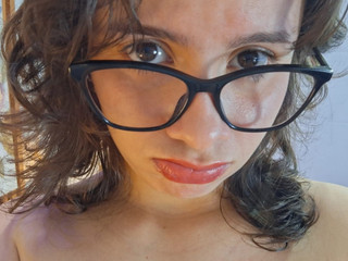 you will love this cute face 👓