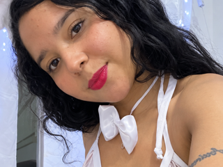 Sweet, mischievous, and dangerous. 🎀🥵