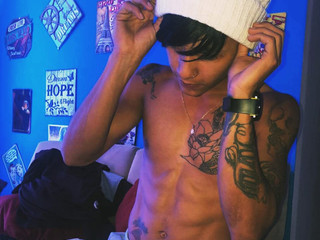 look at my muscular body