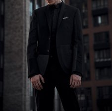AntonyStarr