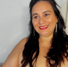 sharlot-curvy