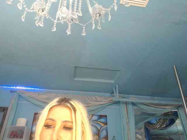 adrianna_fox