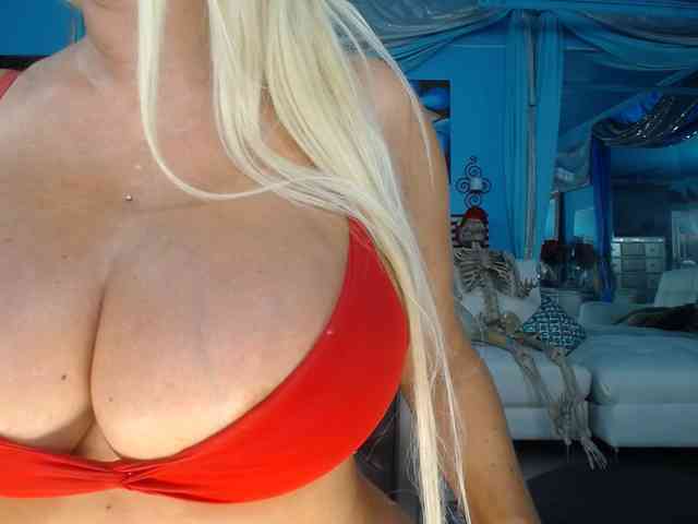 adrianna_fox