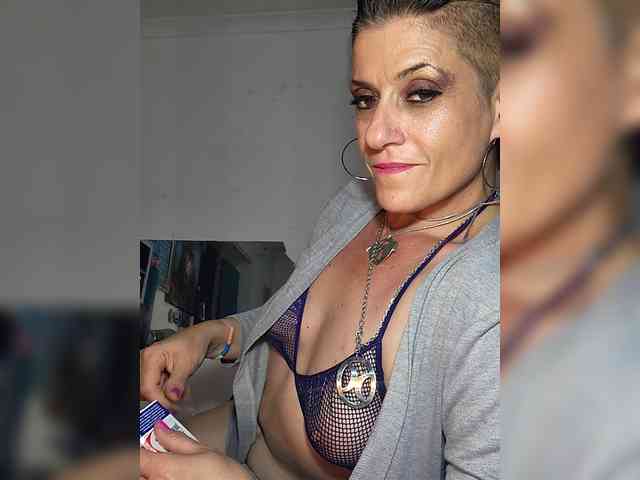 HelloCleo40