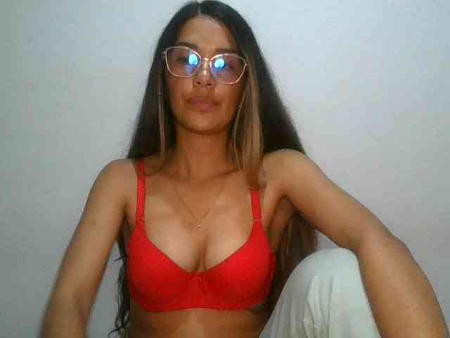 JuanaBrunette