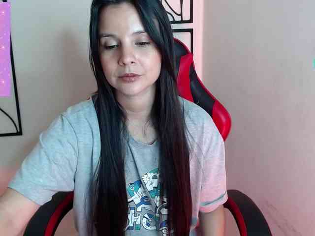 MiaRobinn