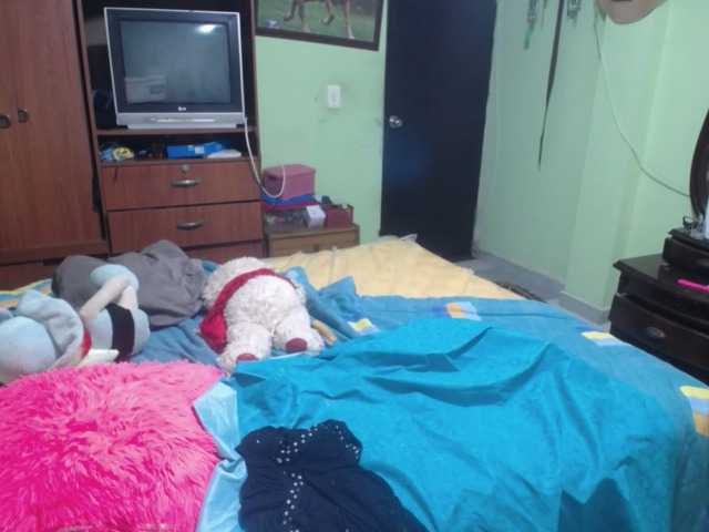 isabella-ruiz on BongaCams