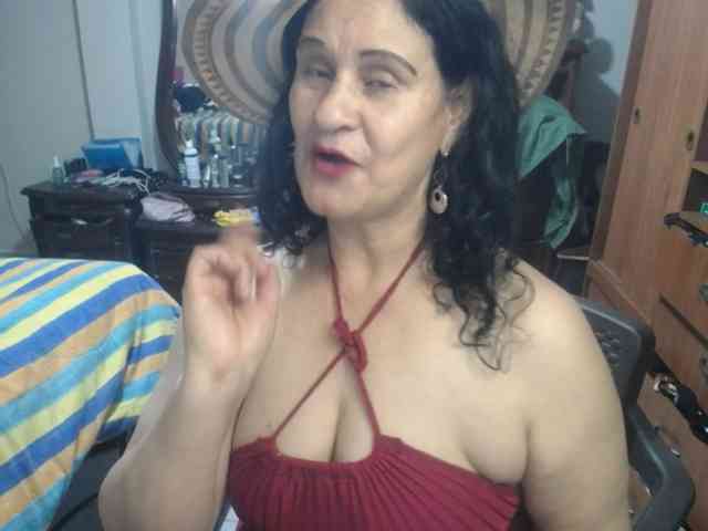 jazmin-mature