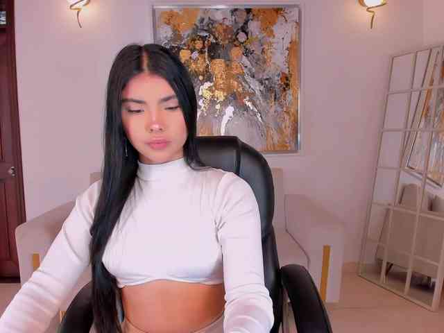 MiaLaurence